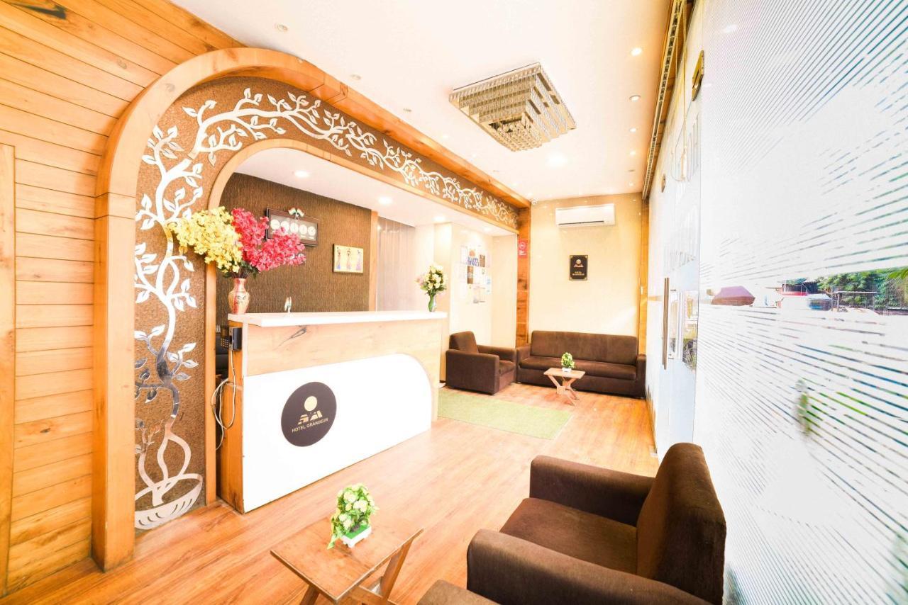 Grandeur-near International Airport