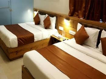 Grandeur-near International Airport 3*